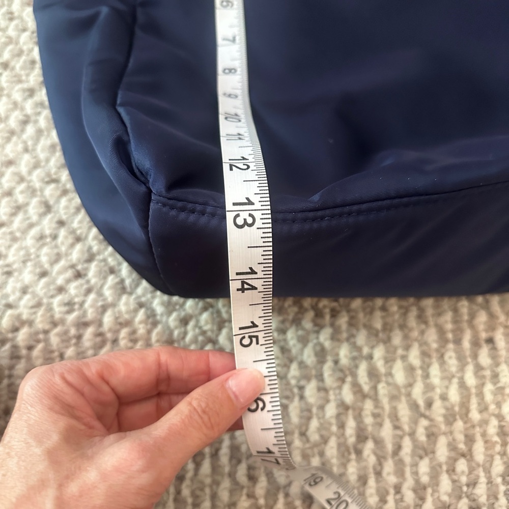NWOT: Vera Bradley Navy Blue Tote Bag - Picture 11 of 14
